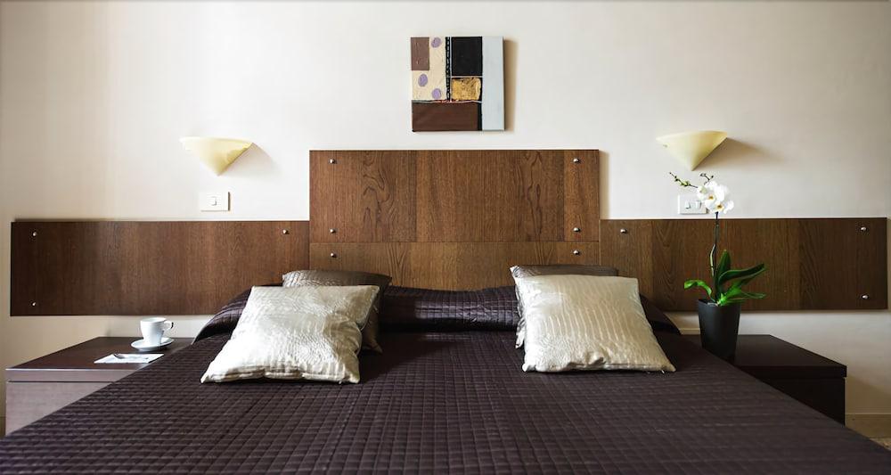 Hotel Cervia Rome Exterior photo