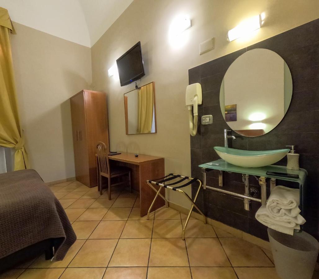 Hotel Cervia Rome Exterior photo