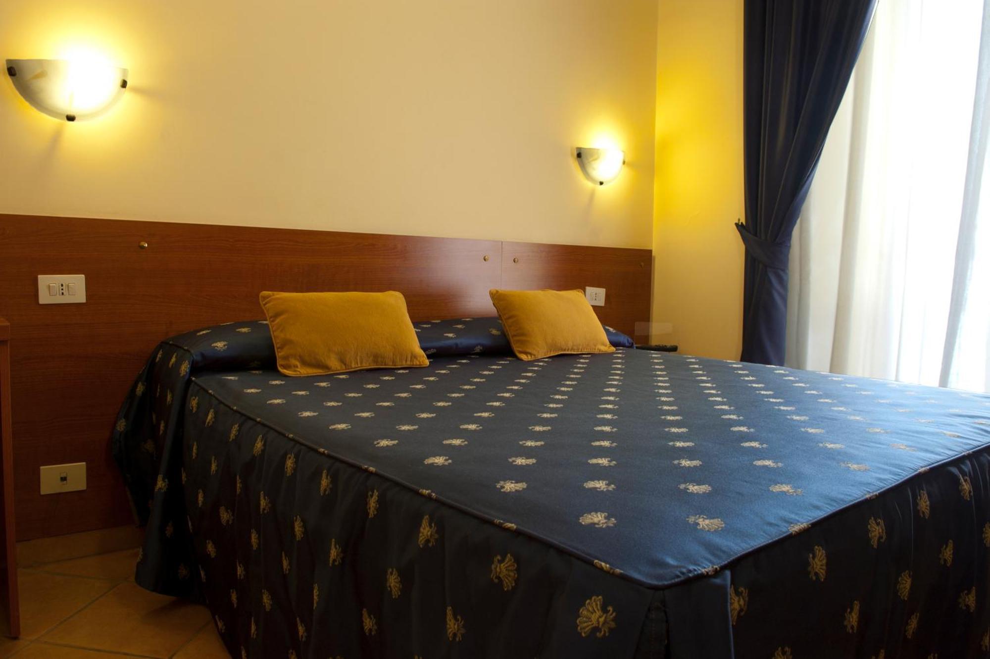 Hotel Cervia Rome Exterior photo